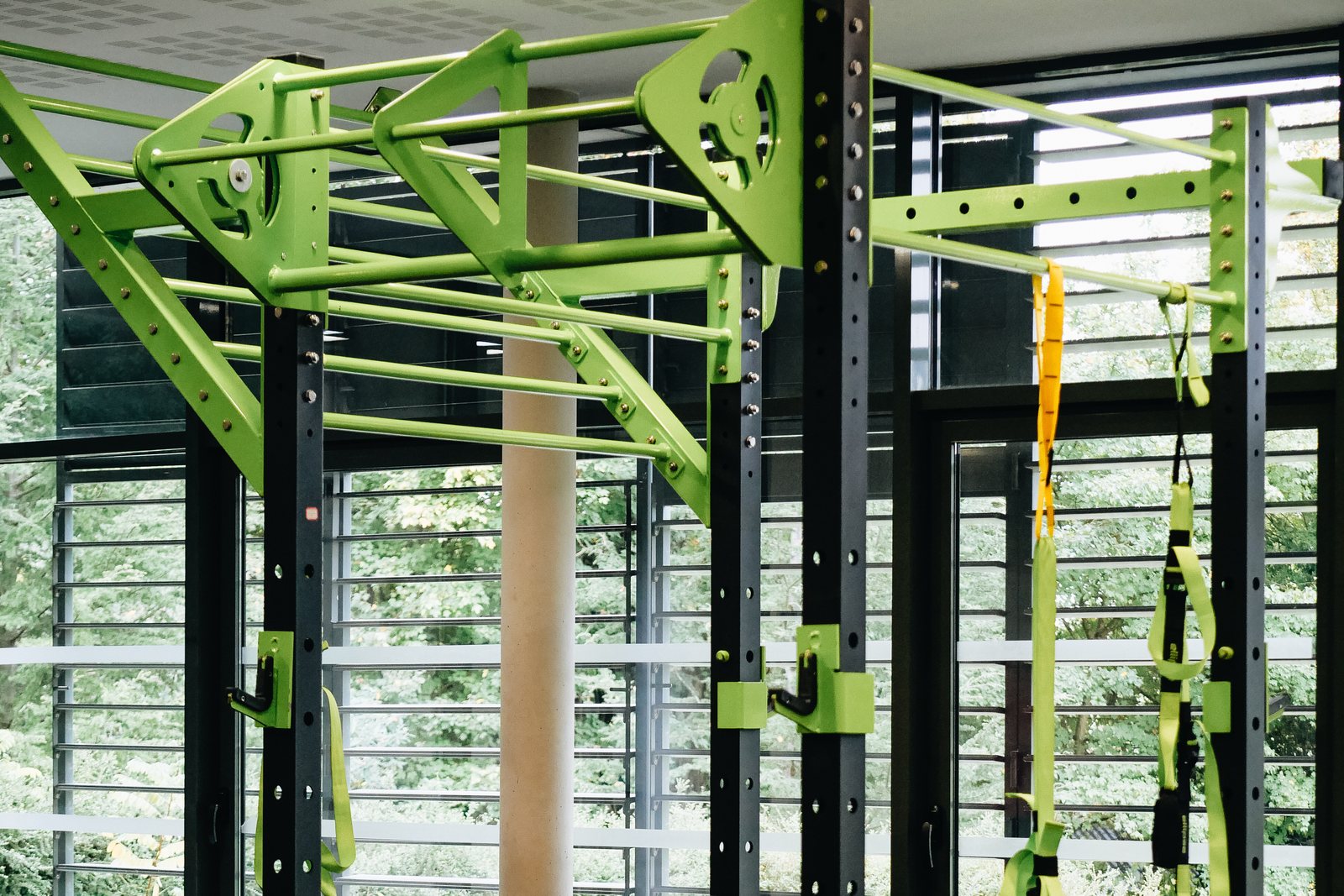 Salle d'entraînement équipée pour les mises en pratique du CQP IF Domicil'Gym.